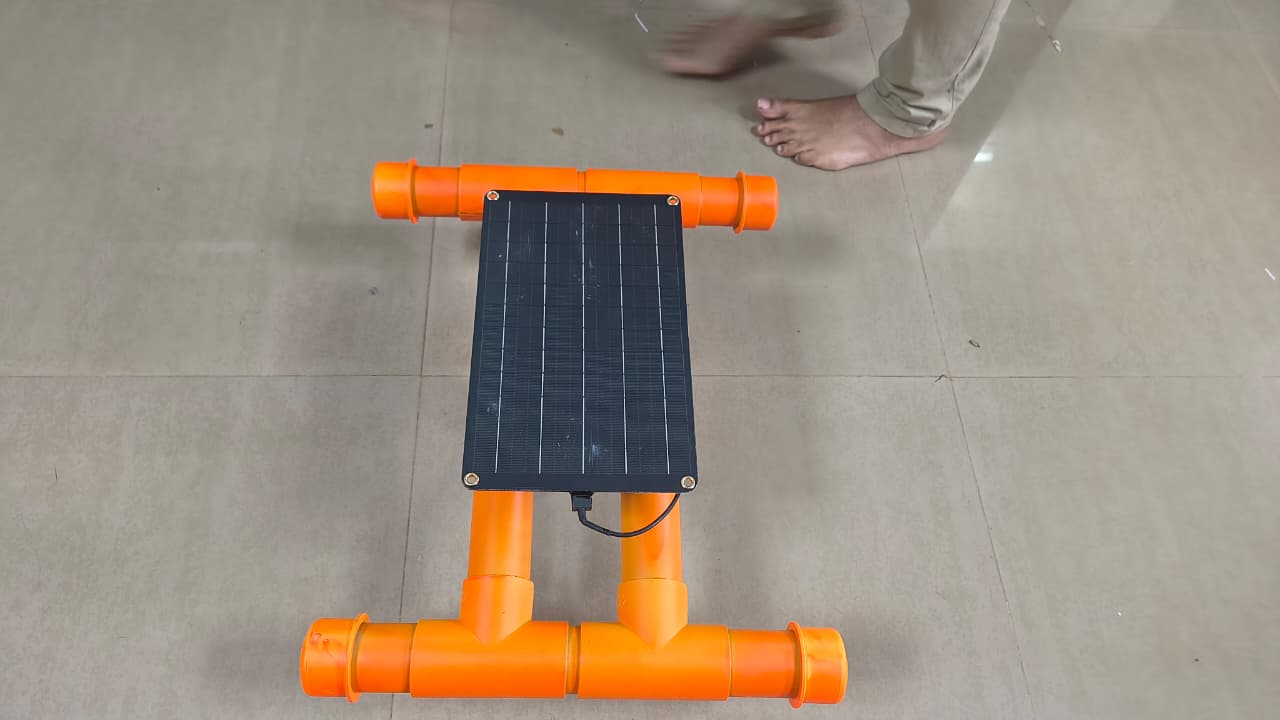 Jalio pod solar panel top view close up